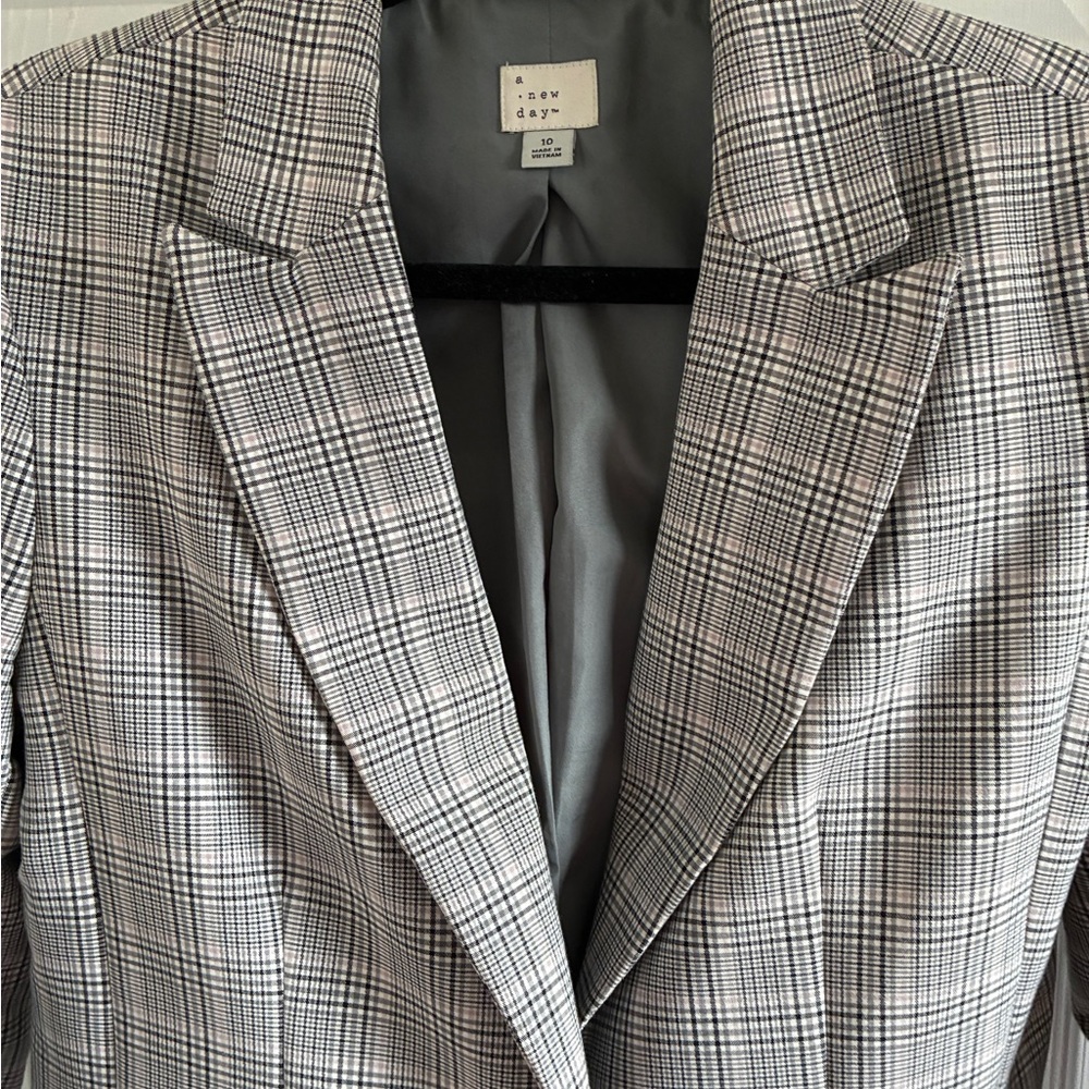 a new day Plaid Blazer in Gray and Black